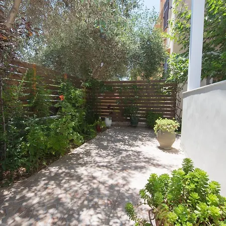 Casa Dina